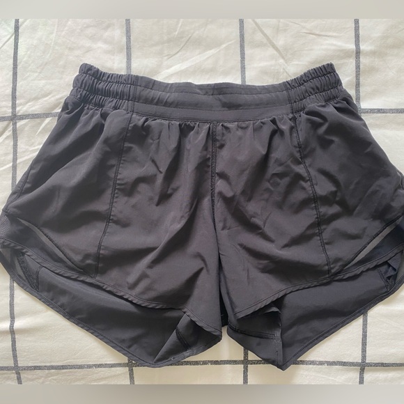 Hotty Hot Low-Rise Lined Short 4" Size 8 - Picture 2 of 6
